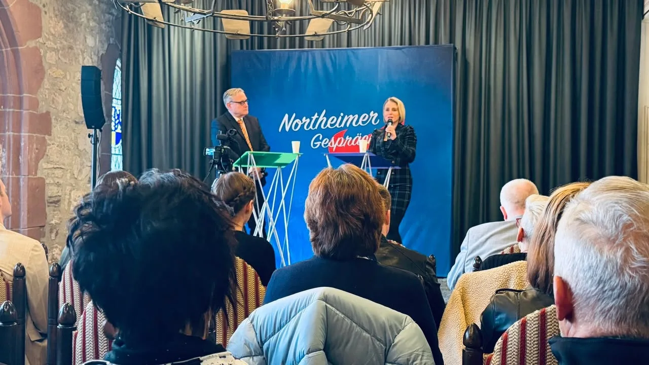 Ausgebuchter Bürgersaal bei den Northeimer Gesprächen