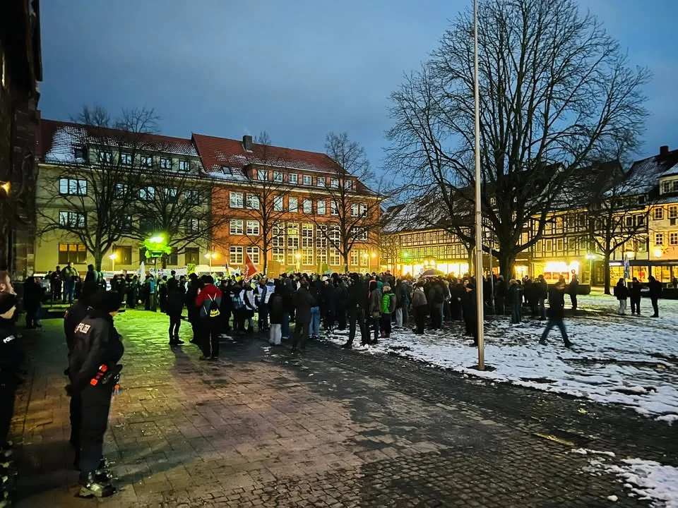 Erfolgreicher Neujahrsempfang trotz Einschüchterungsversuchen vor der Tür Der altehrw …