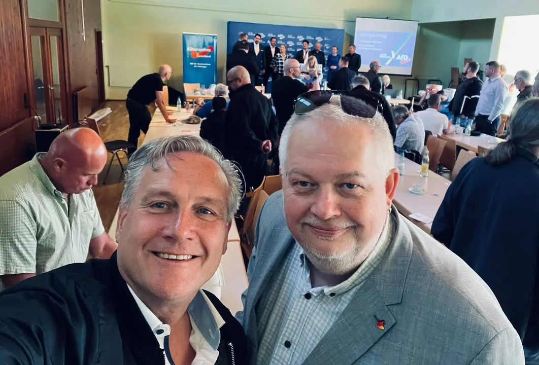 Der Vorsitzende und der Ehrenvorsitzende des AfD-Kreisverbandes Northeim, Maik Schmit …