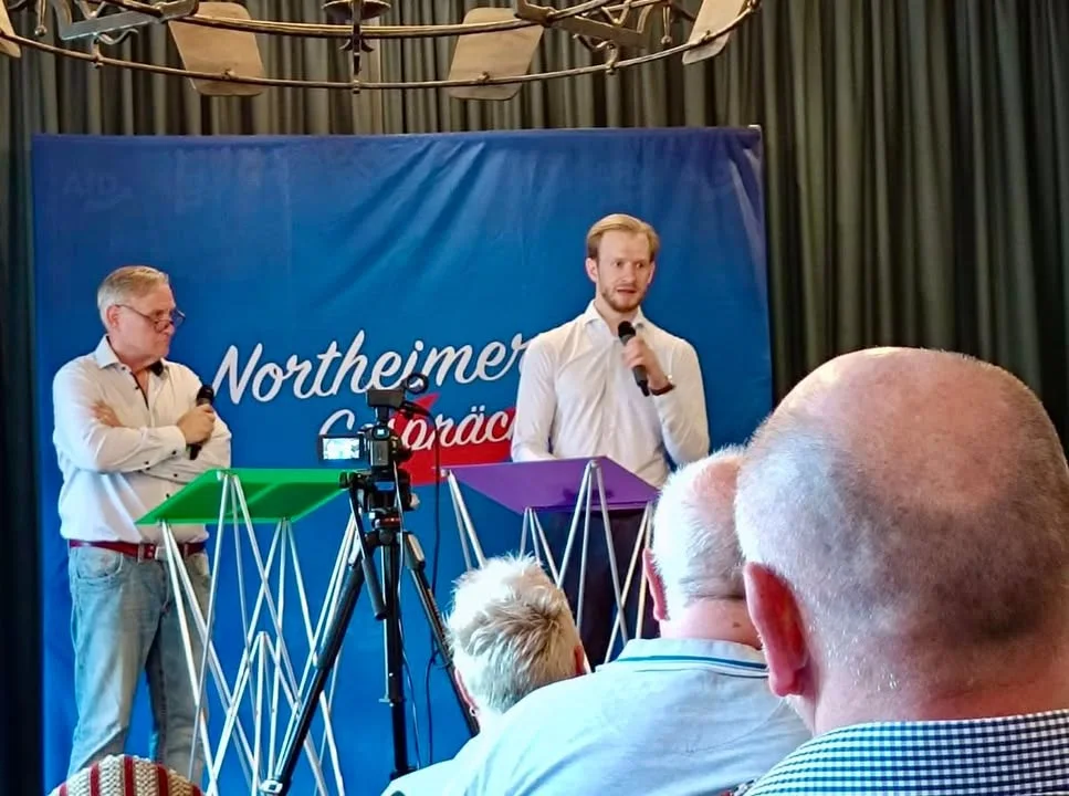 Northeimer Gespräche: Europapolitik im Mittelpunkt Trotz hochsommerlicher Temperature …