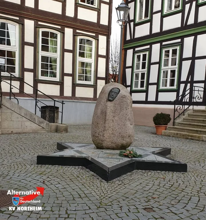 Unser Kreisvorsitzender Maik Schmitz legte im Gedenken an die Opfer der Pogromnacht 1 …