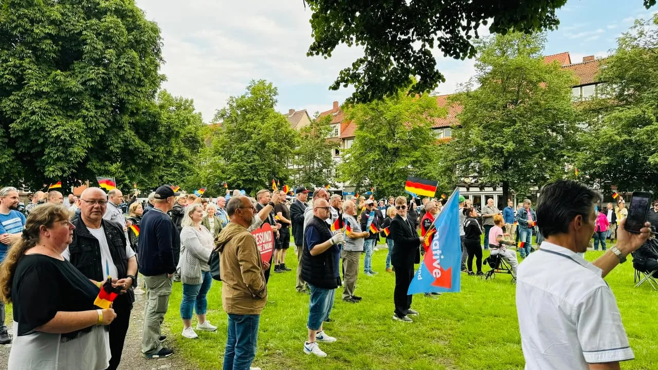 Impressionen von unserer Kundgebung auf dem Münsterplatz in Northeim