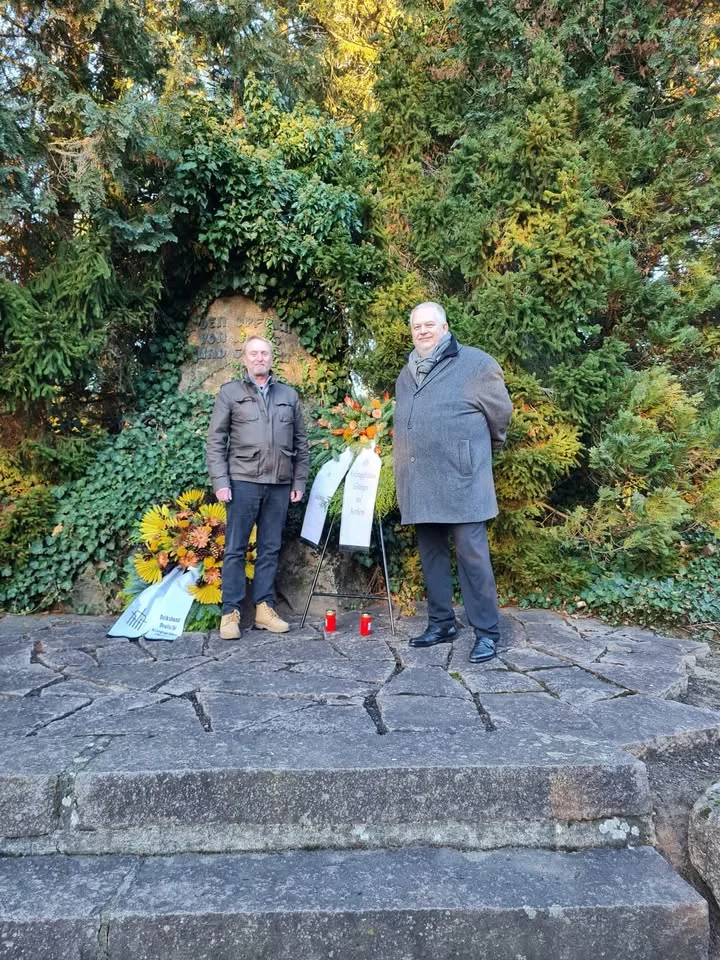 Am sogenannten Stillen Tag, dem Volkstrauertag war der #AfD Kreisverband #Northeim mi …