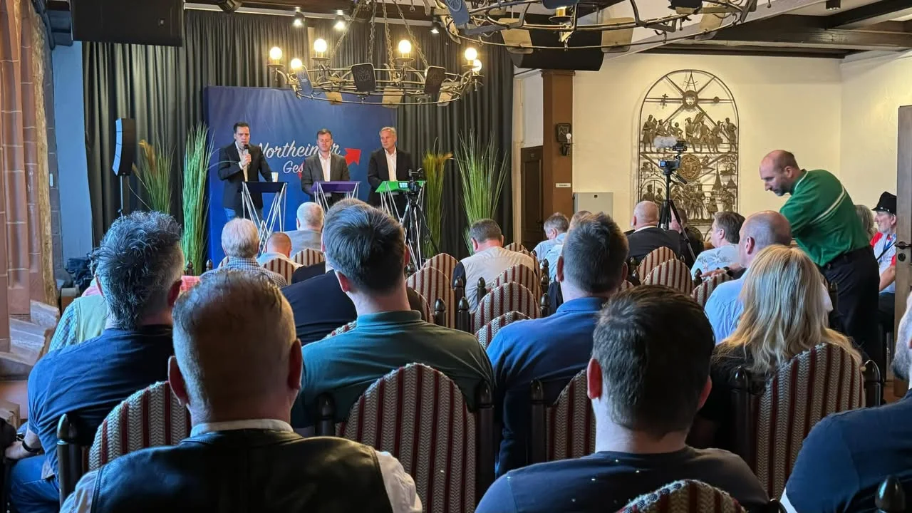 Impressionen von unseren Northeimer Gesprächen Teil IX mit Jan Wenzel Schmidt Mitglie …