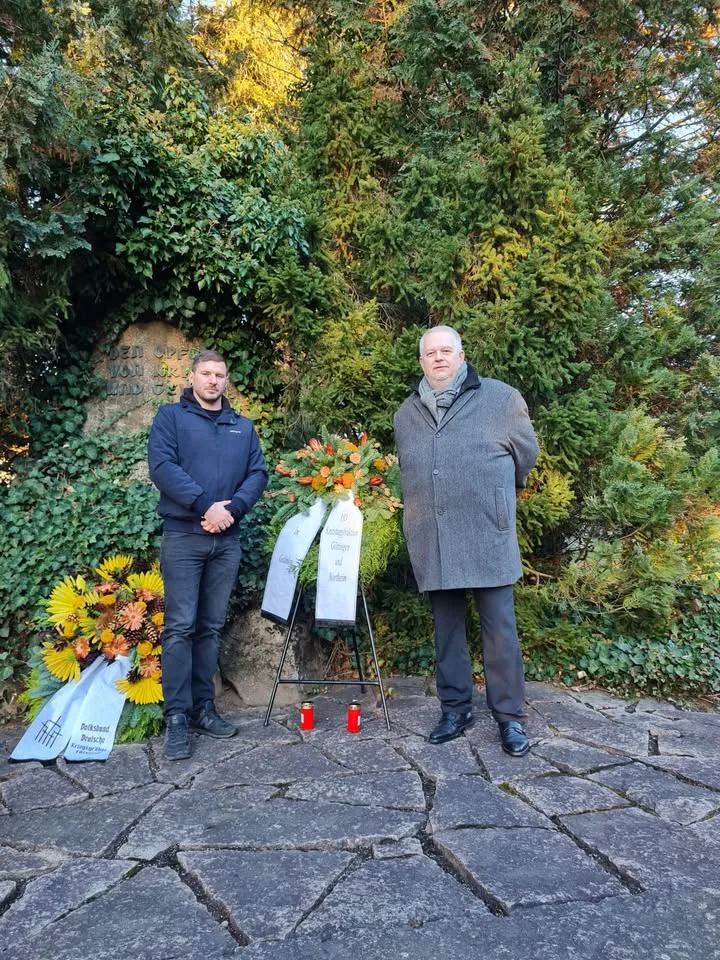 Am sogenannten Stillen Tag, dem Volkstrauertag war der #AfD Kreisverband #Northeim mi …