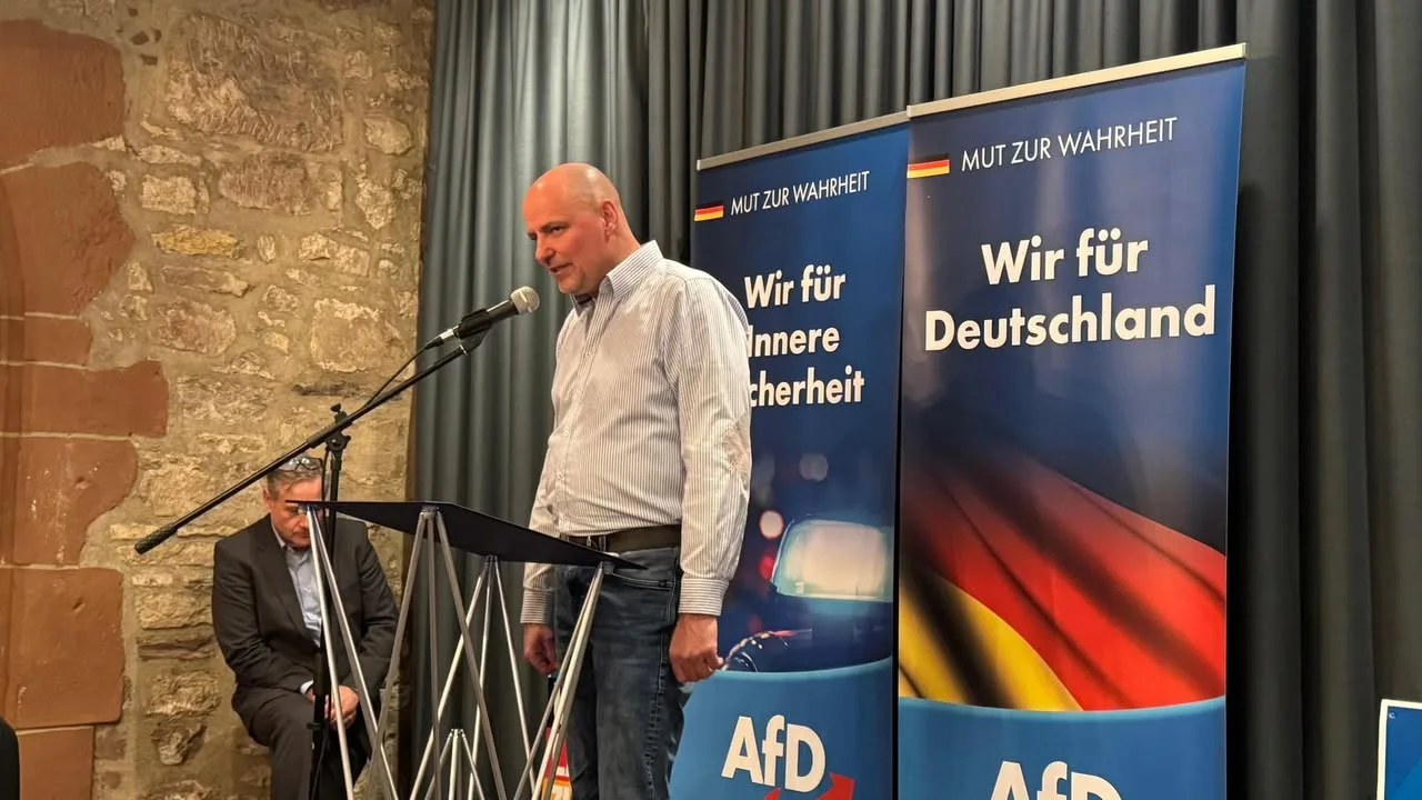 Erfolgreicher Neujahrsempfang trotz Einschüchterungsversuchen vor der Tür Der altehrw …